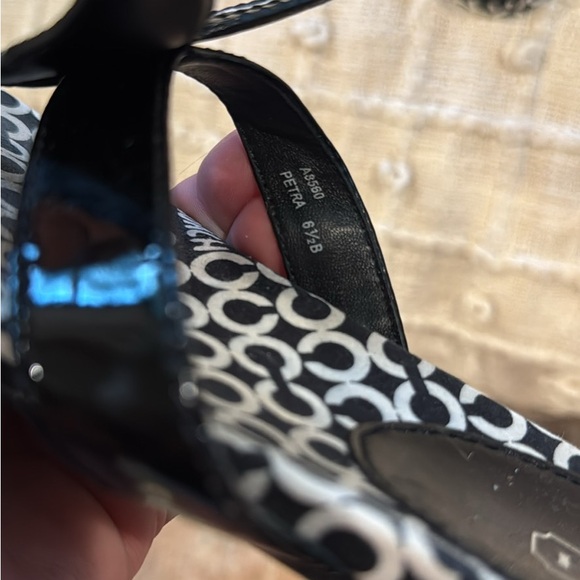 Women’s Coach Butterfly Sandals Shoes Black & White - Picture 3 of 3